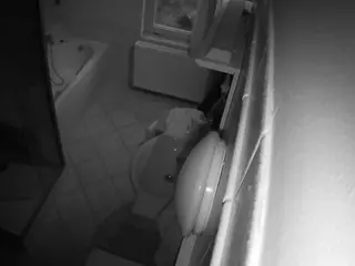 Julmodels Bathroom 2nd Floor-2's Live Sex Cam Show
