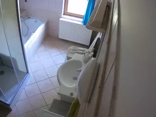 Julmodels Bathroom 2nd Floor-2's Live Sex Cam Show