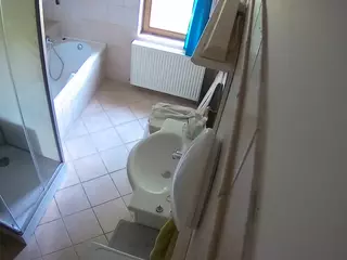 Julmodels Bathroom 2nd Floor-2's Live Sex Cam Show