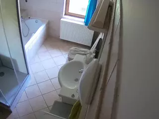 Julmodels Bathroom 2nd Floor-2's Live Sex Cam Show