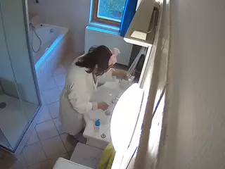 Julmodels Bathroom 2nd Floor-2's Live Sex Cam Show