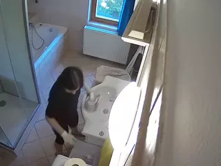 Julmodels Bathroom 2nd Floor-2's Live Sex Cam Show