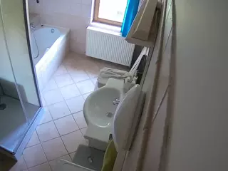 Julmodels Bathroom 2nd Floor-2's Live Sex Cam Show