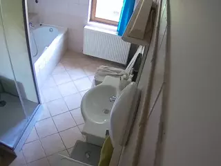 Julmodels Bathroom 2nd Floor-2's Live Sex Cam Show