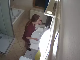 Julmodels Bathroom 2nd Floor-2's Live Sex Cam Show