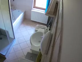 Julmodels Bathroom 2nd Floor-2's Live Sex Cam Show