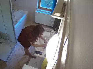 Julmodels Bathroom 2nd Floor-2's Live Sex Cam Show