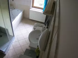 Julmodels Bathroom 2nd Floor-2's Live Sex Cam Show