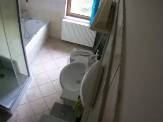 Julmodels Bathroom 2nd Floor-2's Live Sex Cam Show