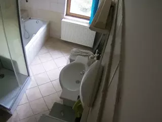 Julmodels Bathroom 2nd Floor-2's Live Sex Cam Show
