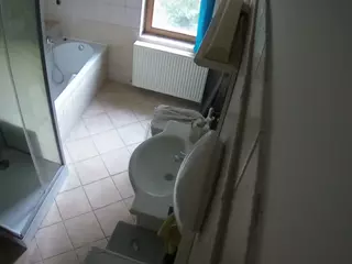Julmodels Bathroom 2nd Floor-2's Live Sex Cam Show
