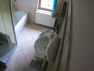 Julmodels Bathroom 2nd Floor-2's Live Sex Cam Show