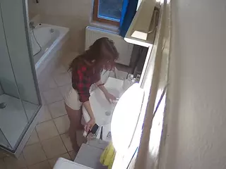Julmodels Bathroom 2nd Floor-2's Live Sex Cam Show