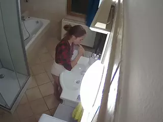 Julmodels Bathroom 2nd Floor-2's Live Sex Cam Show