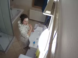 Julmodels Bathroom 2nd Floor-2's Live Sex Cam Show