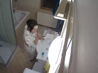 Julmodels Bathroom 2nd Floor-2's Live Sex Cam Show