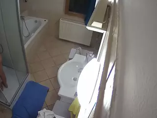 Julmodels Bathroom 2nd Floor-2's Live Sex Cam Show