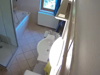 Julmodels Bathroom 2nd Floor-2's Live Sex Cam Show