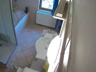 Julmodels Bathroom 2nd Floor-2's Live Sex Cam Show