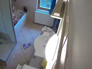 Julmodels Bathroom 2nd Floor-2's Live Sex Cam Show