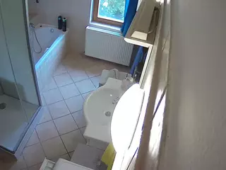 Julmodels Bathroom 2nd Floor-2's Live Sex Cam Show