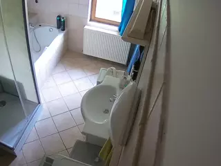 Julmodels Bathroom 2nd Floor-2's Live Sex Cam Show