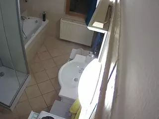 Julmodels Bathroom 2nd Floor-2's Live Sex Cam Show