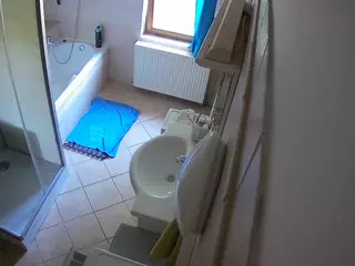 Julmodels Bathroom 2nd Floor-2's Live Sex Cam Show