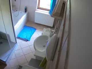Julmodels Bathroom 2nd Floor-2's Live Sex Cam Show