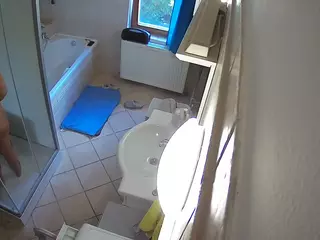 Julmodels Bathroom 2nd Floor-2's Live Sex Cam Show