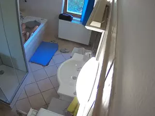 Julmodels Bathroom 2nd Floor-2's Live Sex Cam Show