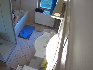 Julmodels Bathroom 2nd Floor-2's Live Sex Cam Show