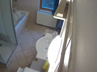 Julmodels Bathroom 2nd Floor-2's Live Sex Cam Show