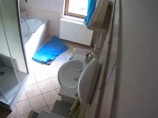 Julmodels Bathroom 2nd Floor-2's Live Sex Cam Show
