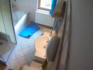 Julmodels Bathroom 2nd Floor-2's Live Sex Cam Show