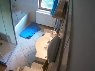 Julmodels Bathroom 2nd Floor-2's Live Sex Cam Show