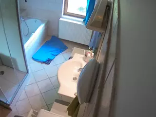 Julmodels Bathroom 2nd Floor-2's Live Sex Cam Show