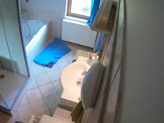 Julmodels Bathroom 2nd Floor-2's Live Sex Cam Show