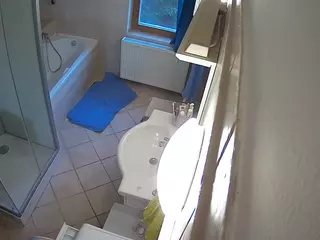 Julmodels Bathroom 2nd Floor-2's Live Sex Cam Show