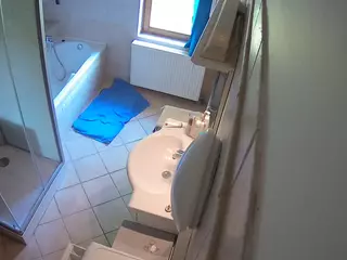 Julmodels Bathroom 2nd Floor-2's Live Sex Cam Show
