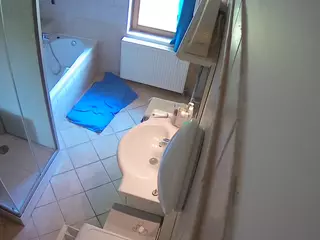 Julmodels Bathroom 2nd Floor-2's Live Sex Cam Show