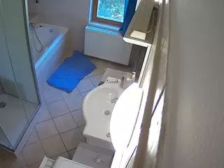 Julmodels Bathroom 2nd Floor-2's Live Sex Cam Show