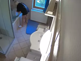 Julmodels Bathroom 2nd Floor-2's Live Sex Cam Show