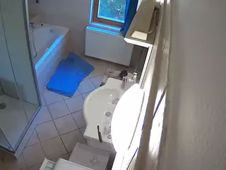 Julmodels Bathroom 2nd Floor-2's Live Sex Cam Show