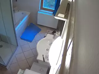 Julmodels Bathroom 2nd Floor-2's Live Sex Cam Show