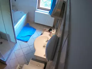 Julmodels Bathroom 2nd Floor-2's Live Sex Cam Show