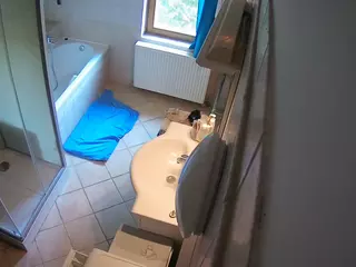 Julmodels Bathroom 2nd Floor-2's Live Sex Cam Show