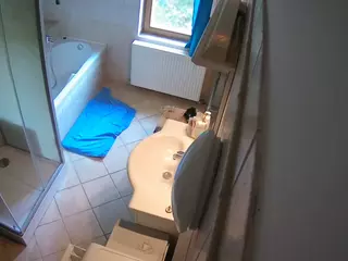 Julmodels Bathroom 2nd Floor-2's Live Sex Cam Show