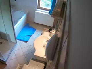 Julmodels Bathroom 2nd Floor-2's Live Sex Cam Show