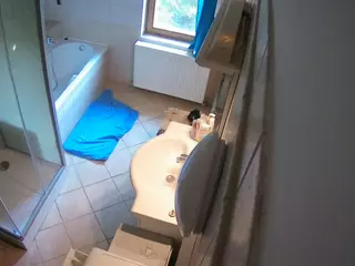 Julmodels Bathroom 2nd Floor-2's Live Sex Cam Show